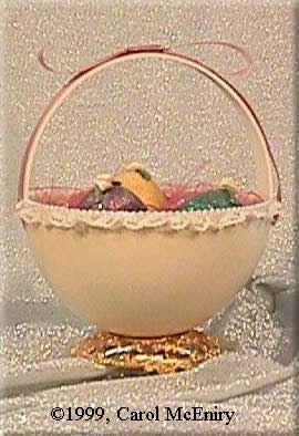 ostrich-Easter_basket.jpg (53070 bytes)